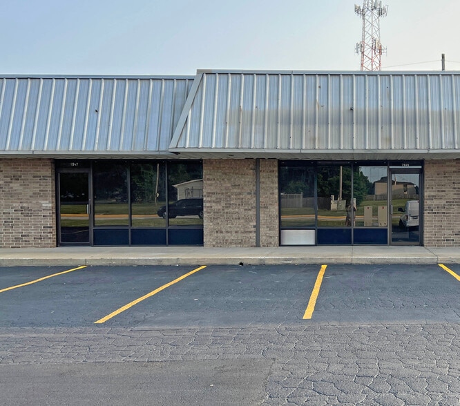2947 E Chestnut Expy, Springfield, MO for sale - Building Photo - Image 1 of 1