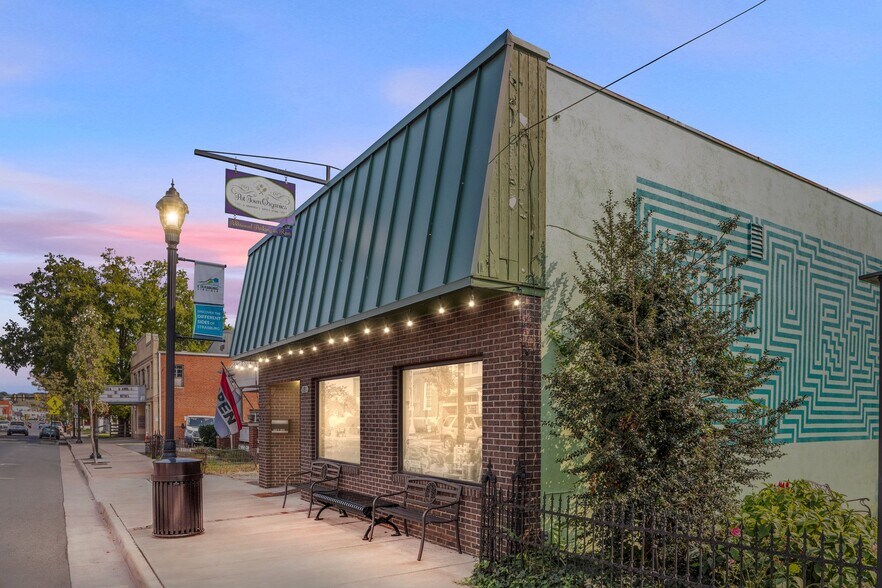 181 W King St, Strasburg, VA for sale - Building Photo - Image 1 of 1