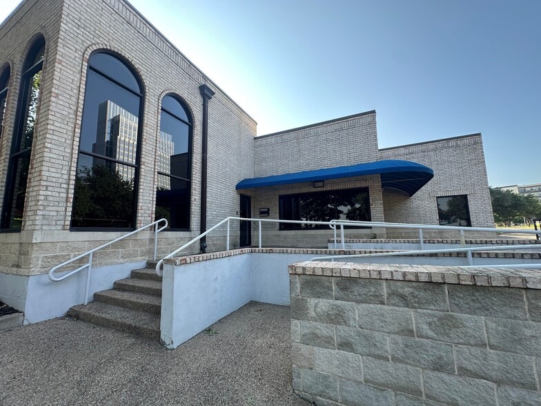 320 Purcey St, Fort Worth, TX for sale - Building Photo - Image 2 of 18