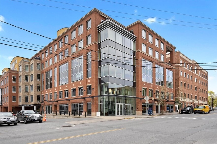 18 Division St, Saratoga Springs, NY for lease - Building Photo - Image 3 of 7