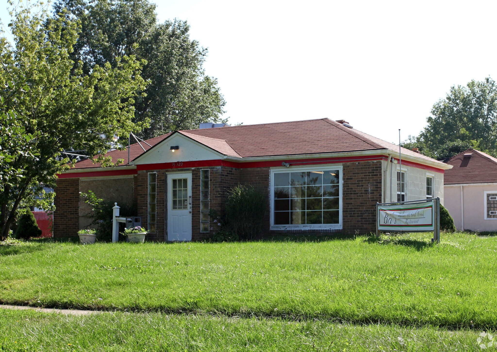 19320 Roseland Ave, Euclid, OH for sale Primary Photo- Image 1 of 1