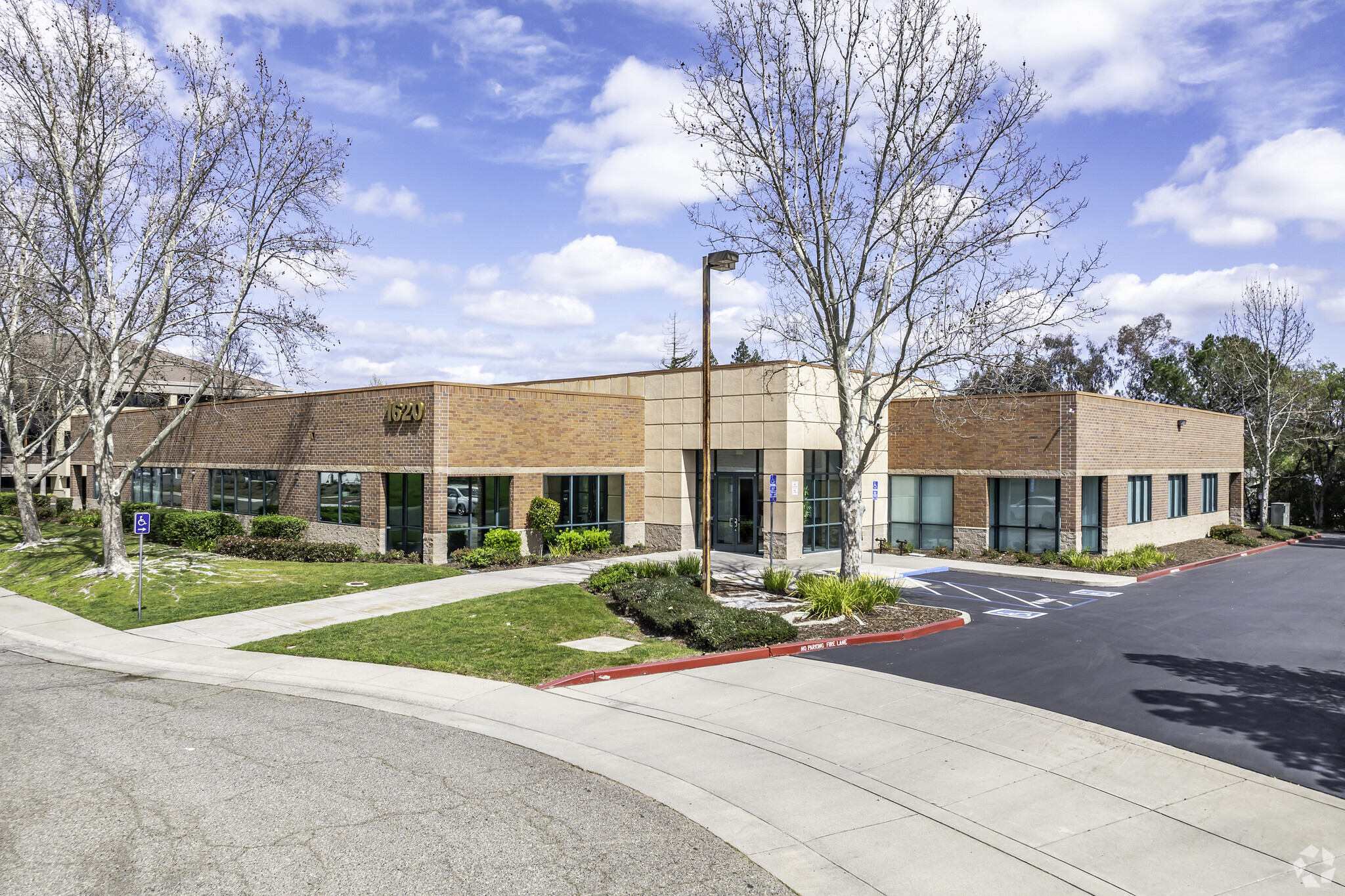 1620 Santa Clara Dr, Roseville, CA for lease Primary Photo- Image 1 of 9
