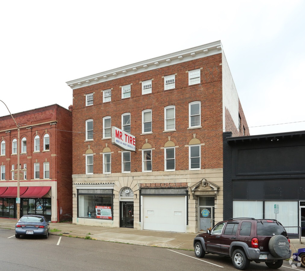 68 W Main St, Newark, OH 43055