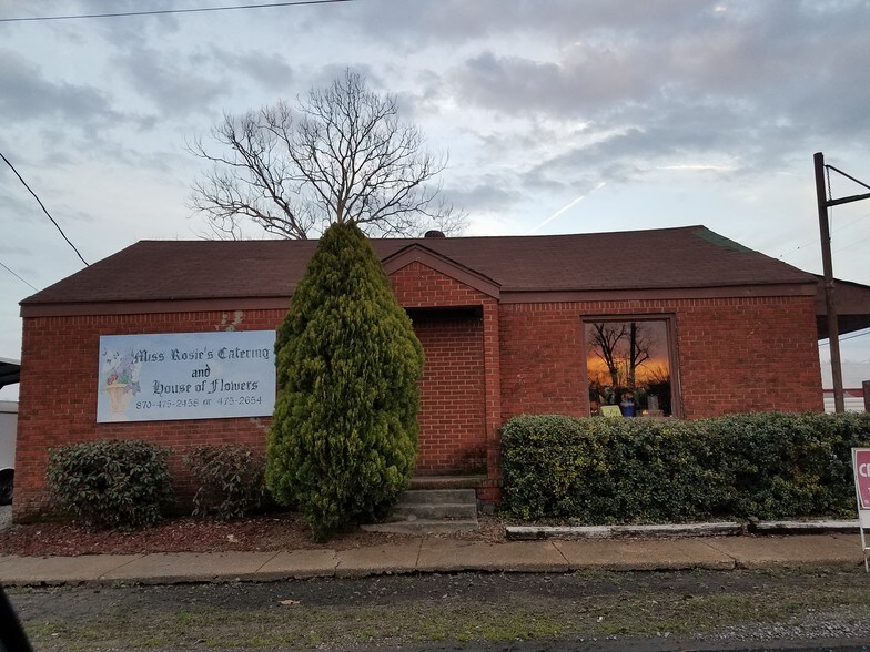 128 Miles St, Lepanto, AR 72354