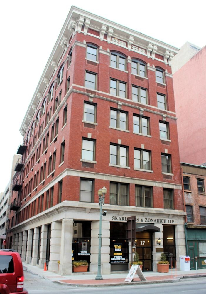 17 S 2nd St, Harrisburg, PA 17101 The Menaker