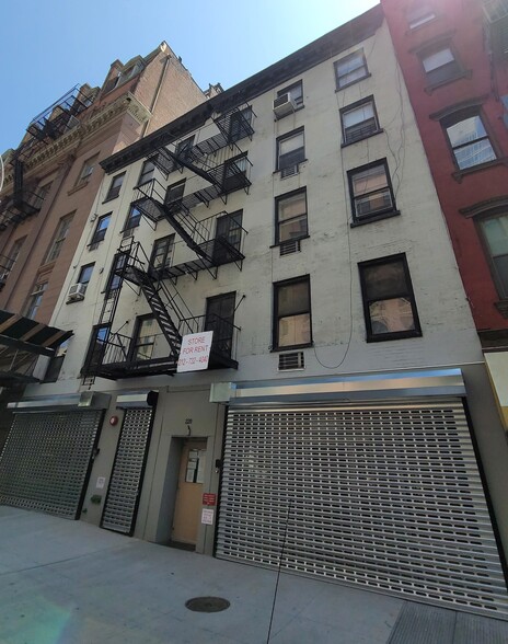 220-222 Centre St, New York, NY for lease - Building Photo - Image 1 of 5