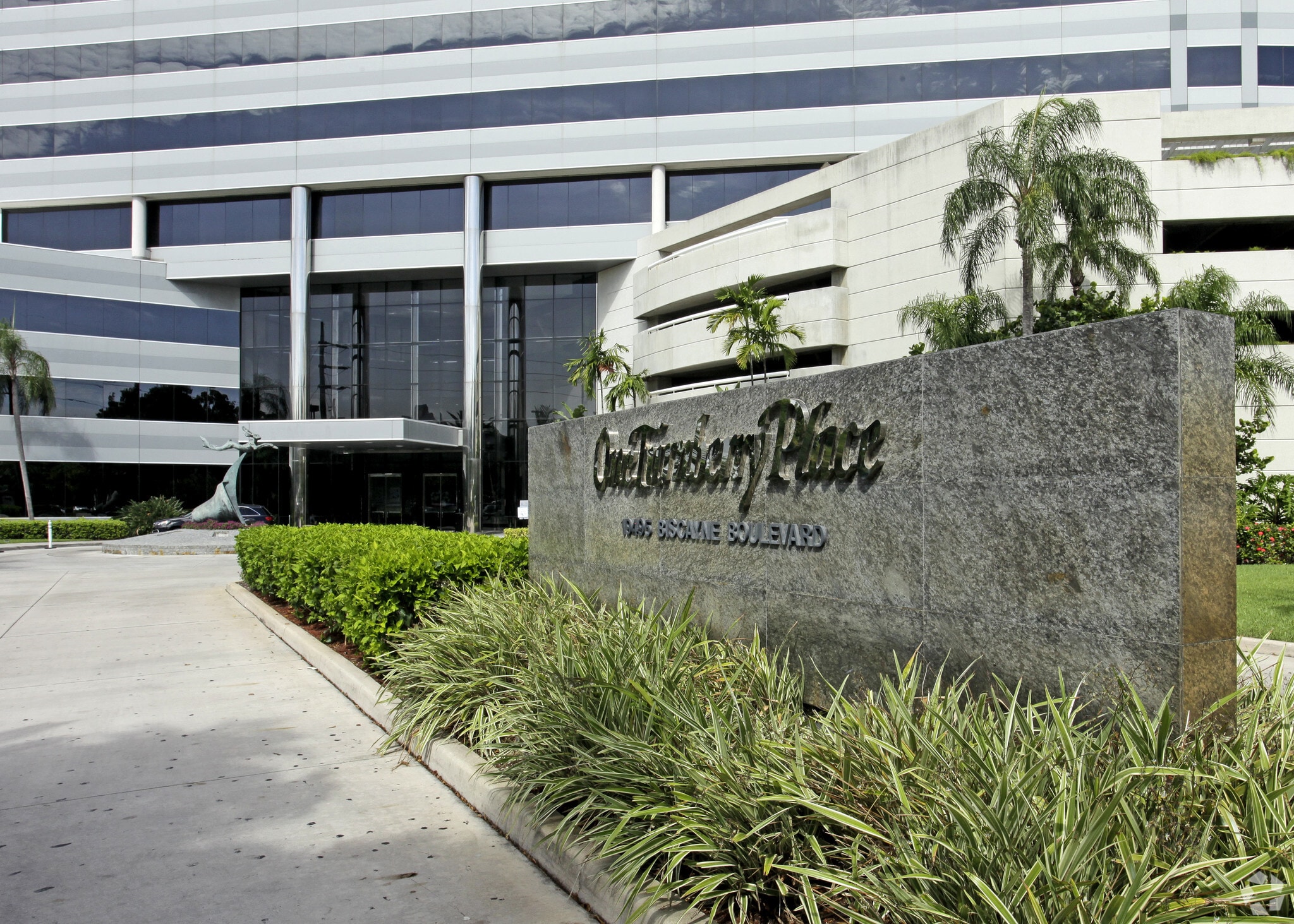 19495 Biscayne Blvd, Aventura, FL 33180 One Turnberry Place