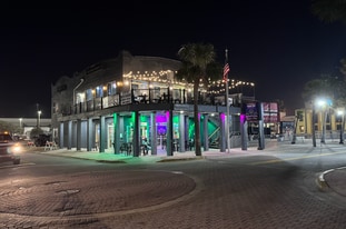 601 Main St, Daytona Beach FL - Convenience Store