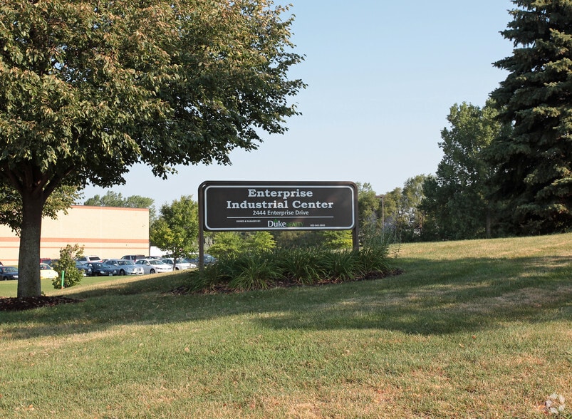 2444 Enterprise Dr, Mendota Heights, MN for lease - Building Photo - Image 3 of 5