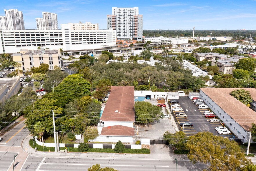 6805 SW 88Th St, Pinecrest, FL for sale - Aerial - Image 3 of 54