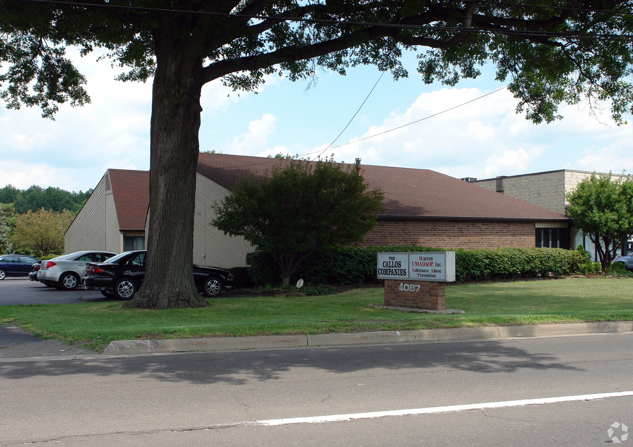 4087 Youngstown Rd SE, Warren, OH for lease Primary Photo- Image 1 of 3
