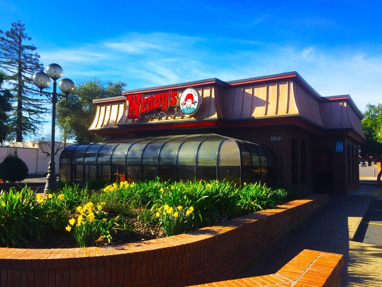 1950 Pine St, Redding, CA for sale - Building Photo - Image 1 of 1