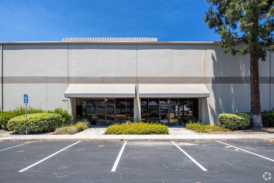 7361-7471 Doig Dr, Garden Grove, CA for lease - Building Photo - Image 3 of 9