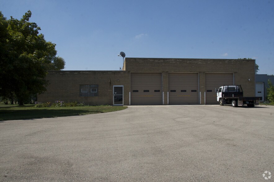 N3819 Alto Rd, Columbus, WI for sale - Primary Photo - Image 1 of 1