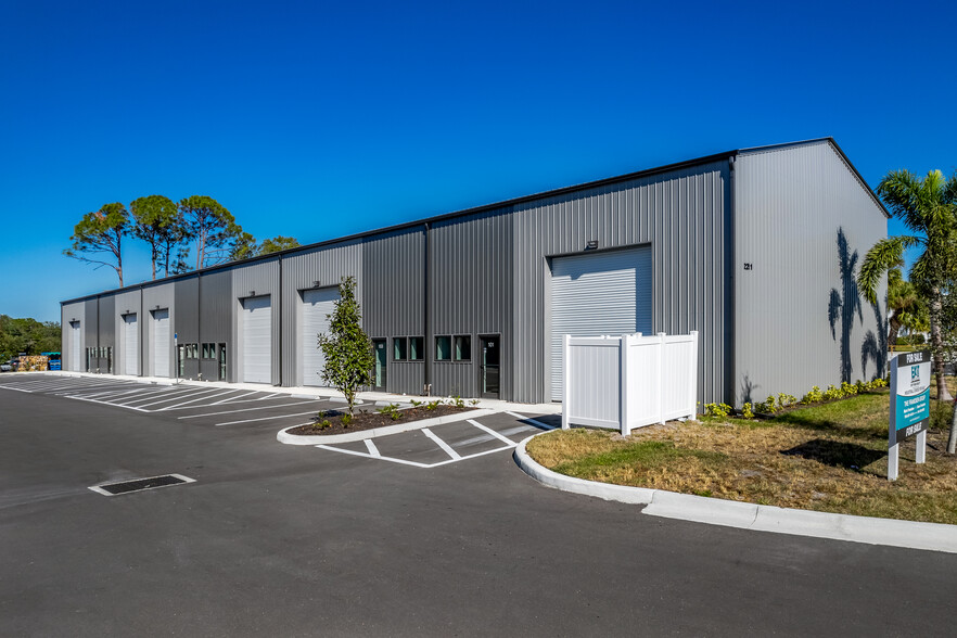 2209-2211 Whitfield Park Loop, Sarasota FL - Warehouse