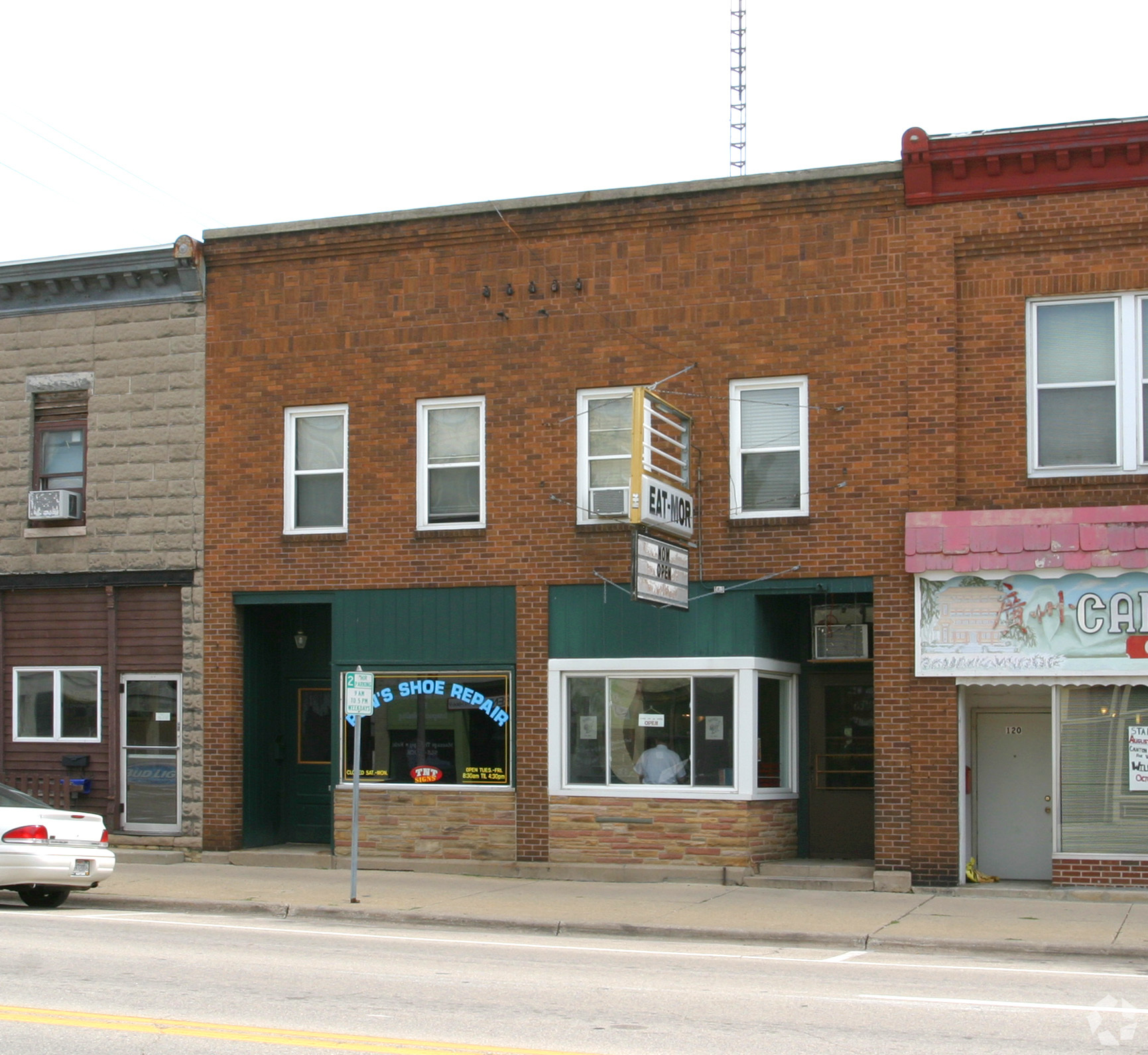 124 N Main St, Fort Atkinson, WI for sale Primary Photo- Image 1 of 1