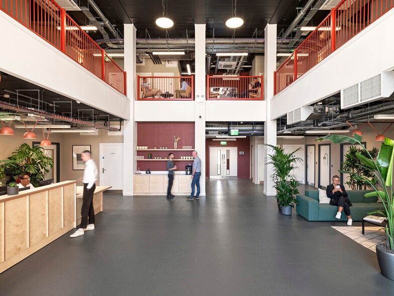 Surrey Quays Rd, London for lease - Interior Photo - Image 2 of 6