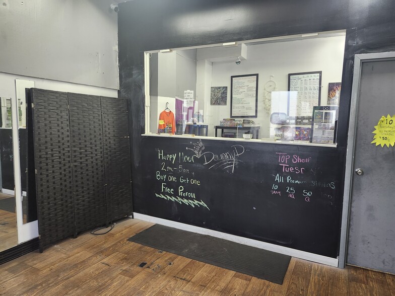 1499 Main St E, Hamilton, ON for sale - Building Photo - Image 3 of 26