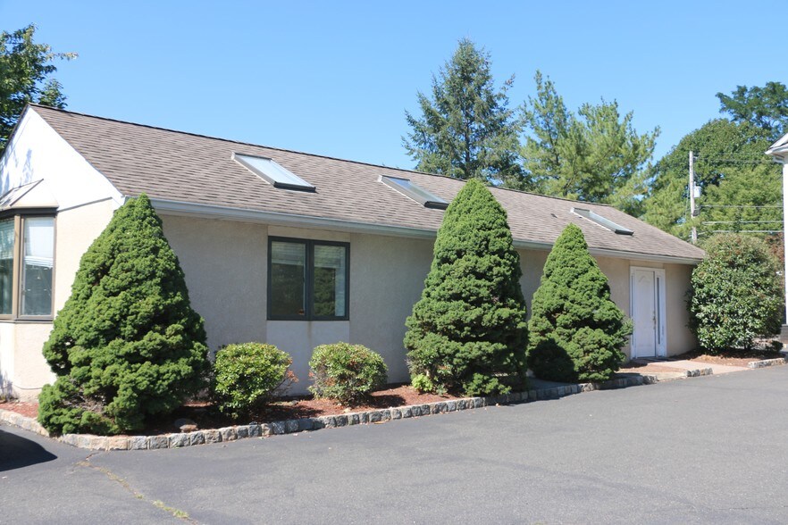 1127 Valley Rd, Stirling, NJ 07980