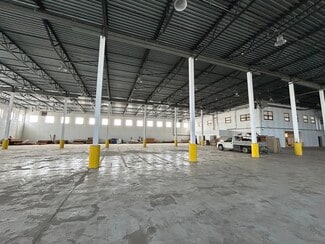 More details for 625 N Sacramento Blvd, Chicago, IL - Industrial for Lease