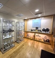 48A Great Junction St, Edinburgh for lease Interior Photo- Image 2 of 5