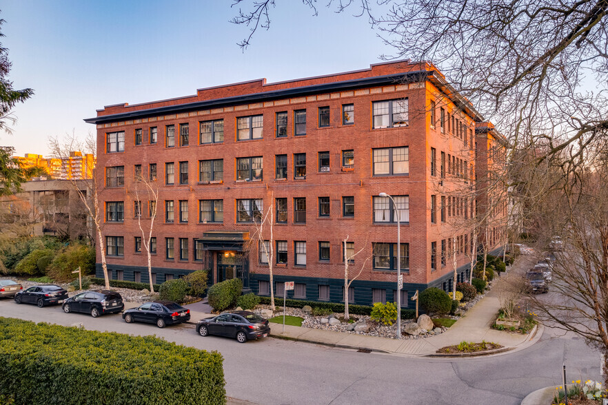 1298 W 10th Ave, Vancouver, BC for sale - Building Photo - Image 2 of 5