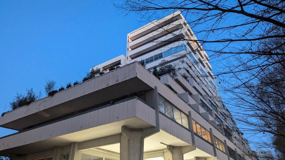 Office in Toulouse for sale - Building Photo - Image 2 of 16