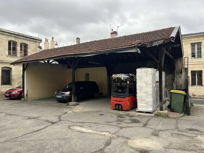 Flex in Bordeaux for sale - Building Photo - Image 3 of 7