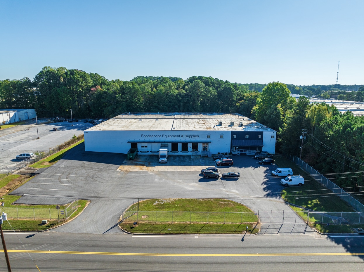 6820 Kelly Ave, Morrow, GA for lease Building Photo- Image 1 of 11