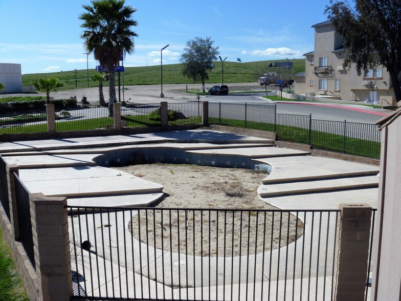 33415 Powers Dr, Kettleman City, CA 93239