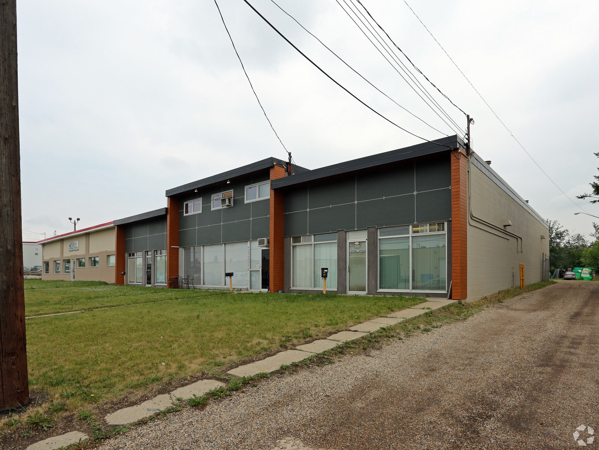 8321 Coronet Rd NW, Edmonton, AB for sale Primary Photo- Image 1 of 1