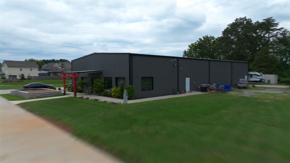 2253 Boyds Creek Hwy, Sevierville, TN for sale - Commercial Listing Video - Image 2 of 38