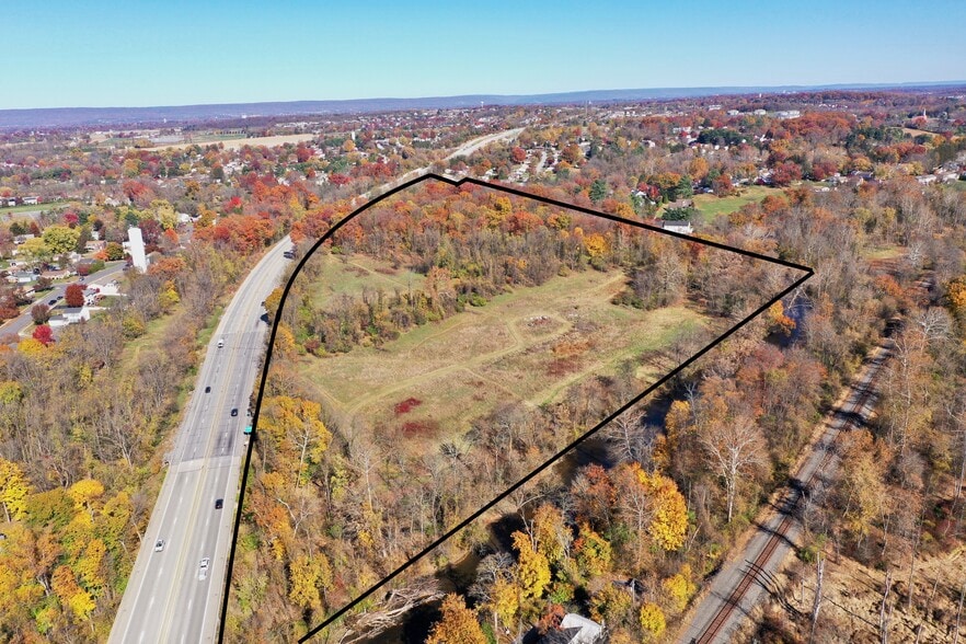 Grantham Rd, Mechanicsburg, PA for sale - Building Photo - Image 2 of 17