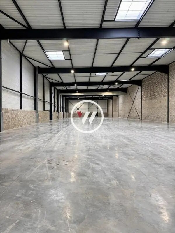 Industrial in Le Blanc-Mesnil for lease Building Photo- Image 1 of 11