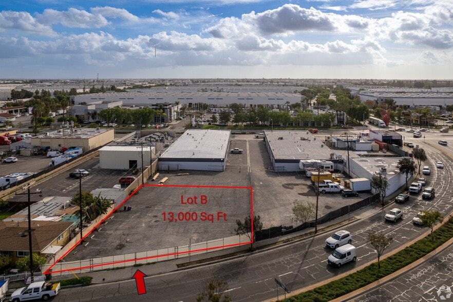 13265 Imperial Hwy, Whittier, CA for lease - Building Photo - Image 1 of 8