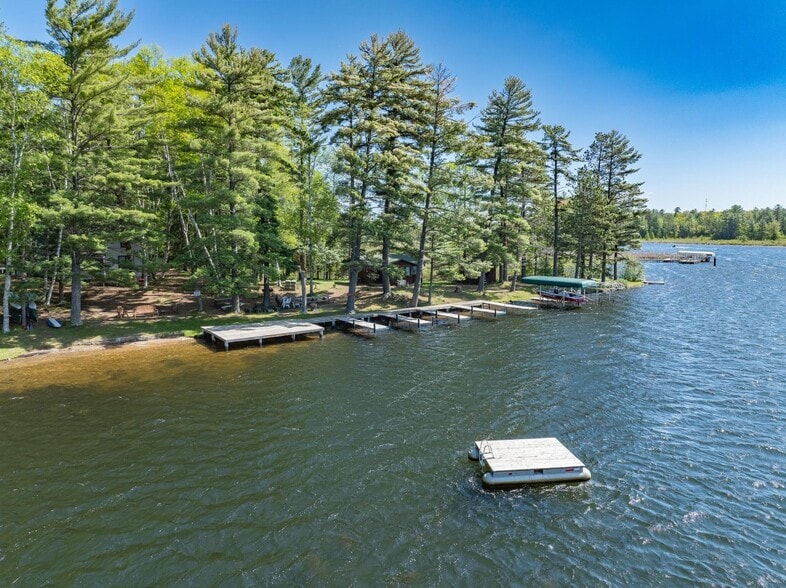 7952 Narrows Rd, Minocqua, WI for sale - Building Photo - Image 2 of 11