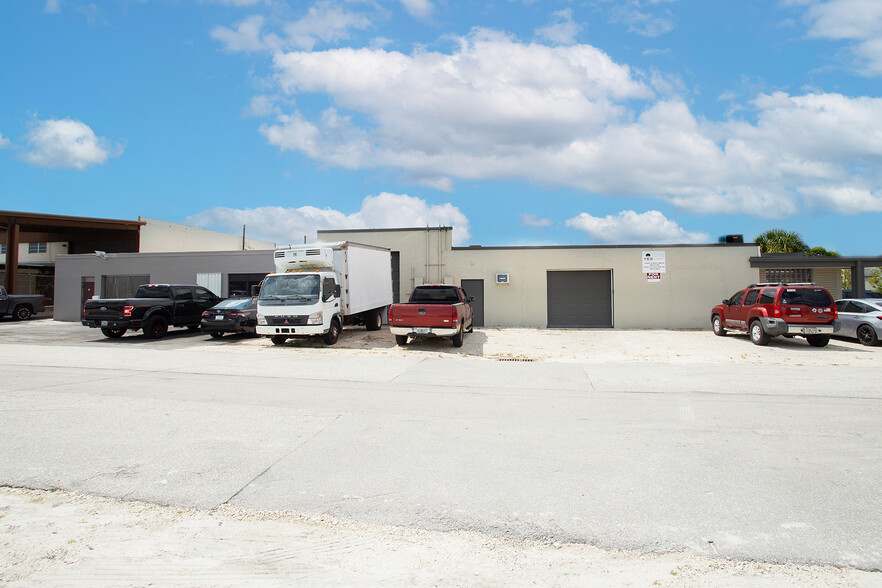 2500 SW 3rd Ave, Fort Lauderdale, FL for sale - Building Photo - Image 1 of 1