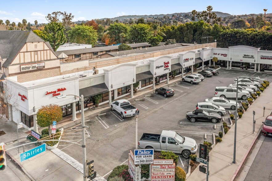 19458 Ventura Blvd, Tarzana, CA for lease - Building Photo - Image 2 of 8