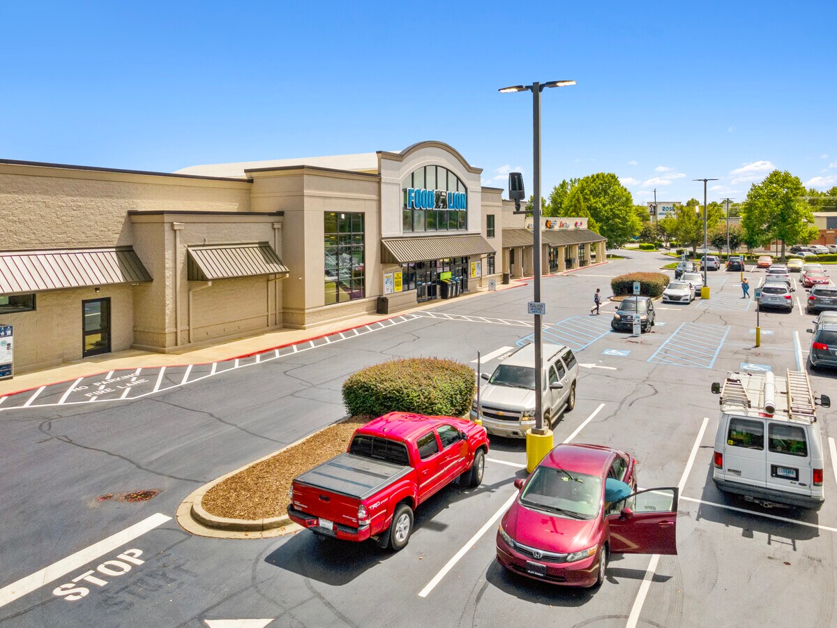 699 Fairview Rd, Simpsonville, SC 29680