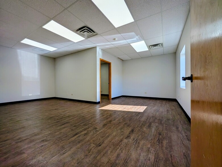 15507 S Route 59, Plainfield, IL for lease - Building Photo - Image 3 of 21