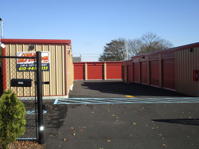 219 S 5th St, Coplay, PA for sale - Building Photo - Image 1 of 1