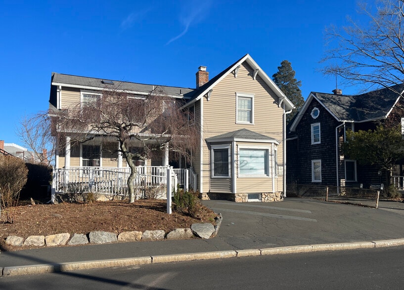 24 Grove St, New Canaan, CT for sale - Building Photo - Image 3 of 9