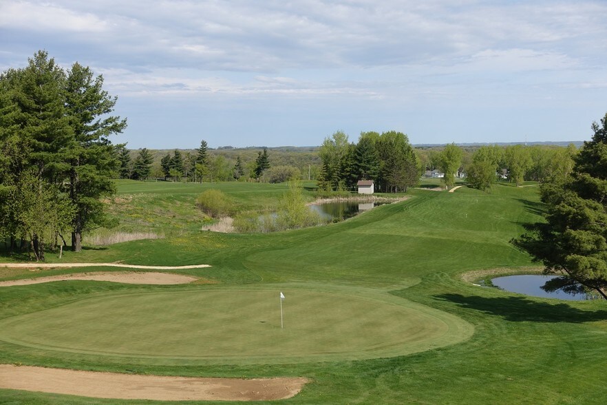 180 Coffee Mill Dr, Wabasha, MN 55981