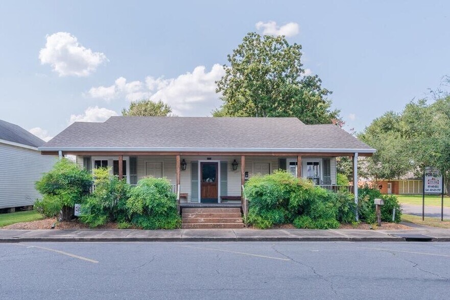 12 N Oak St, Vidalia, LA 71373