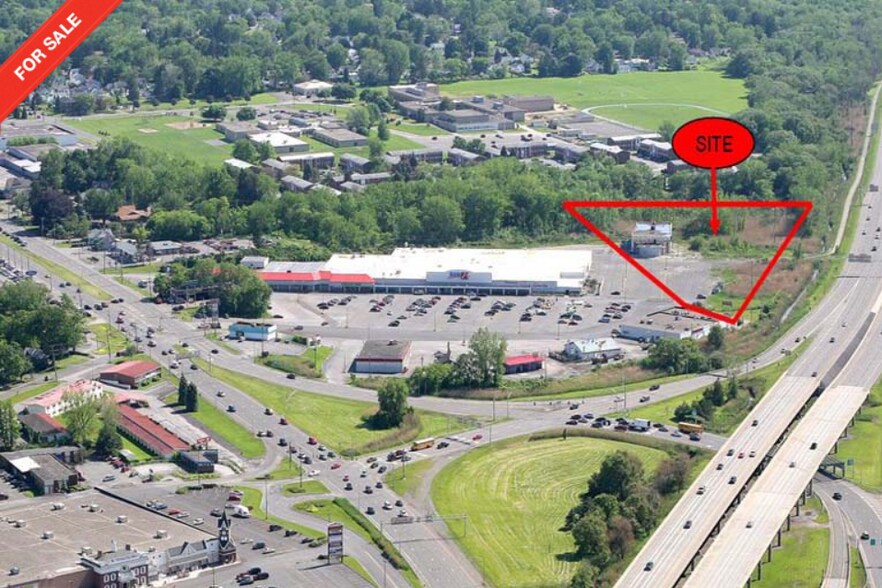 2803 Brewerton Rd, Syracuse, NY for sale - Primary Photo - Image 1 of 1