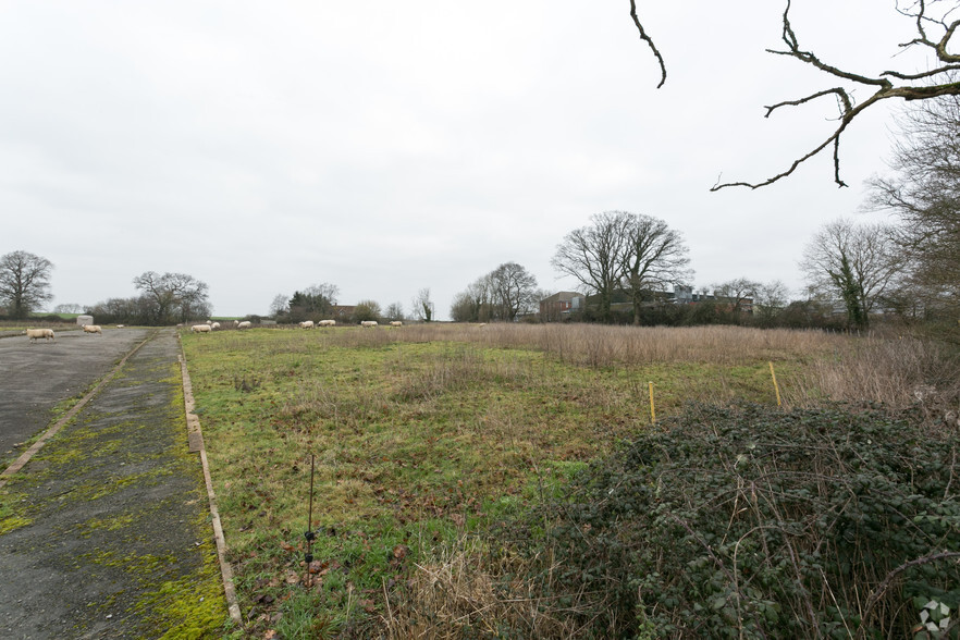 George Smith Way, Yeovil for sale - Primary Photo - Image 1 of 3