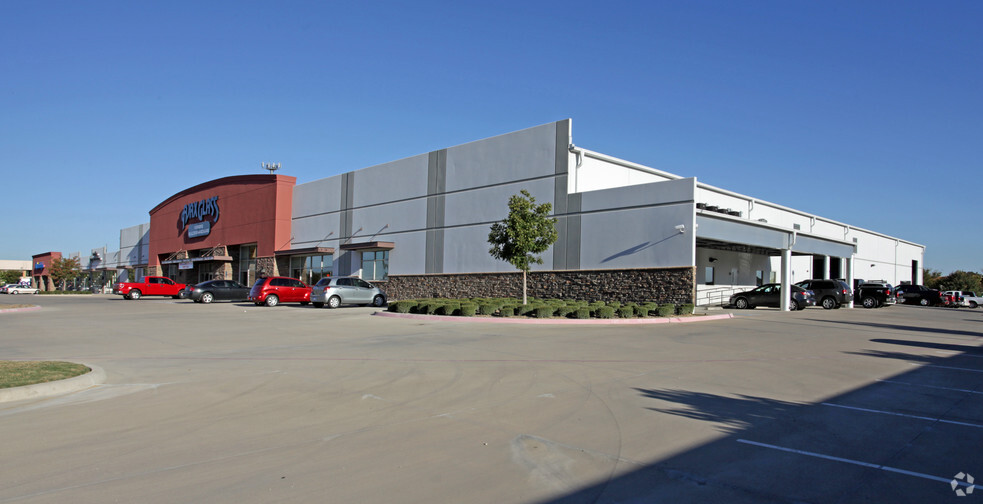 6200-6260 Southwest Blvd, Fort Worth, TX for lease - Building Photo - Image 3 of 4