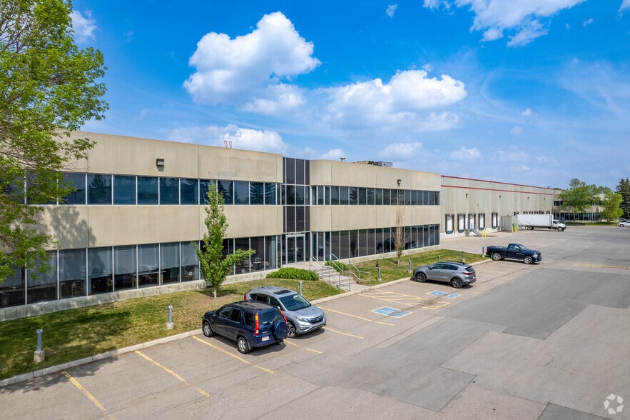 4920-5280 72 Av SE, Calgary, AB for lease - Building Photo - Image 1 of 10
