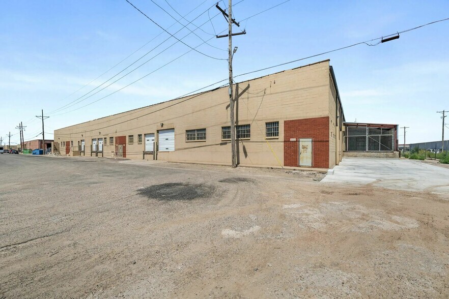 907 SE 2nd Ave, Amarillo, TX for lease - Building Photo - Image 1 of 13