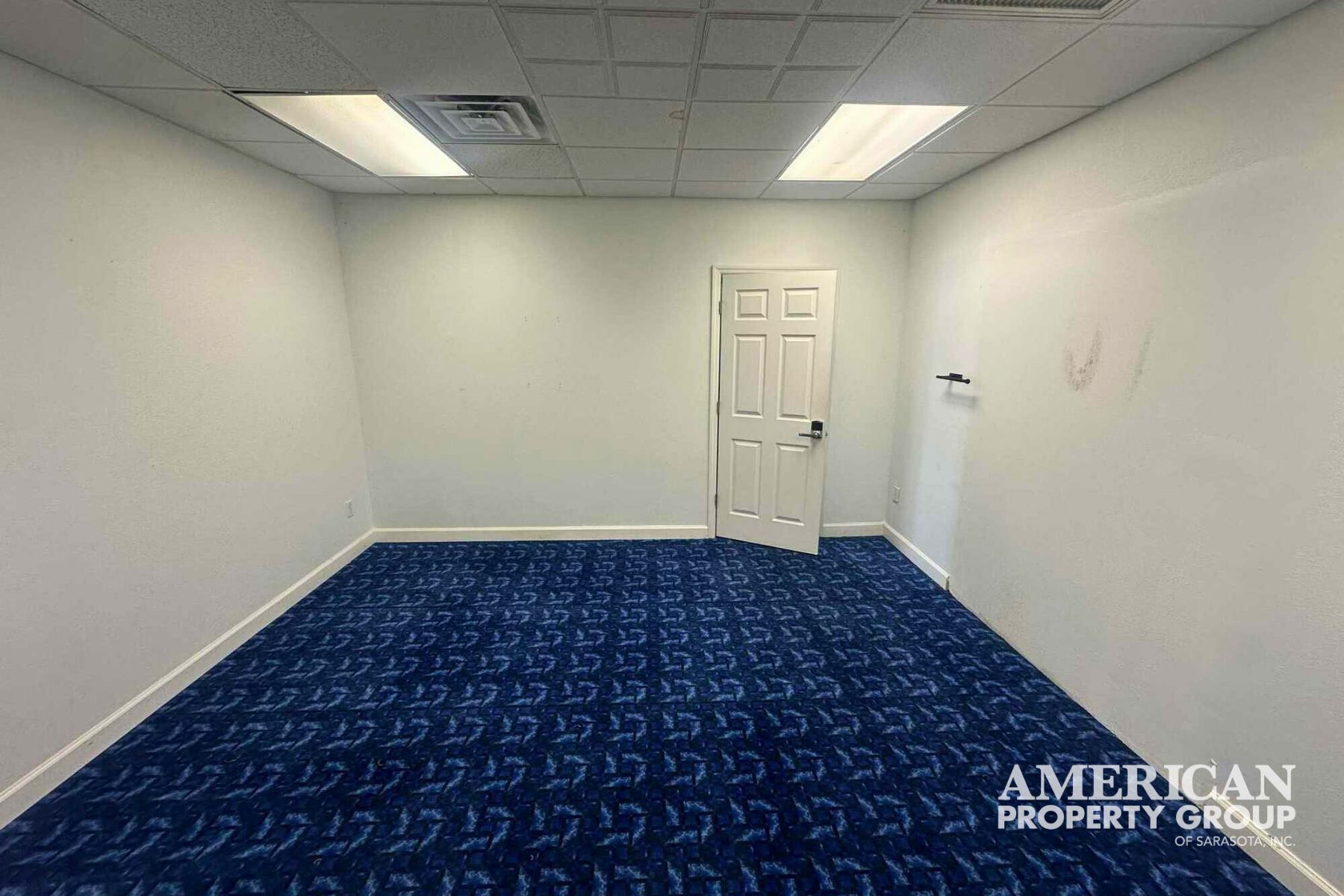 7040 15th St E, Sarasota, FL for lease Interior Photo- Image 1 of 4